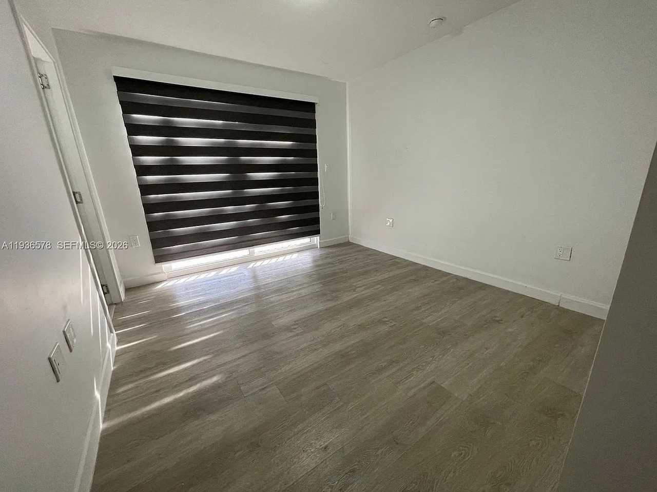 26332 Sw 134th Ct - Photo 2 of 6