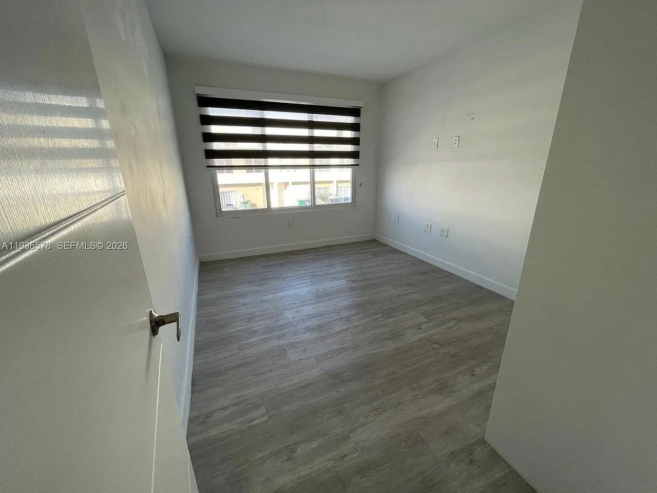 26332 Sw 134th Ct - Photo 3 of 6