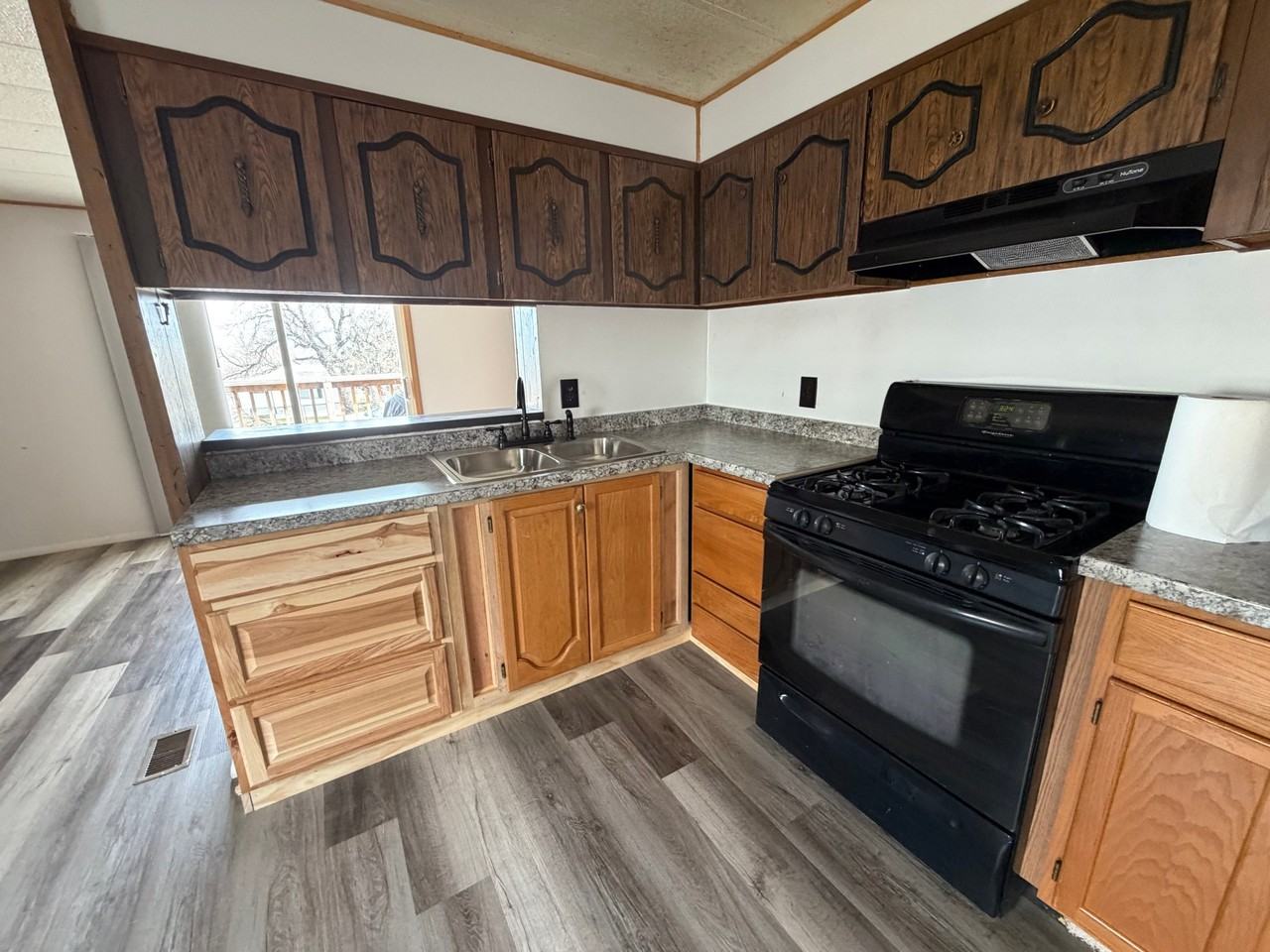 227 4th St N - Photo 5 of 20