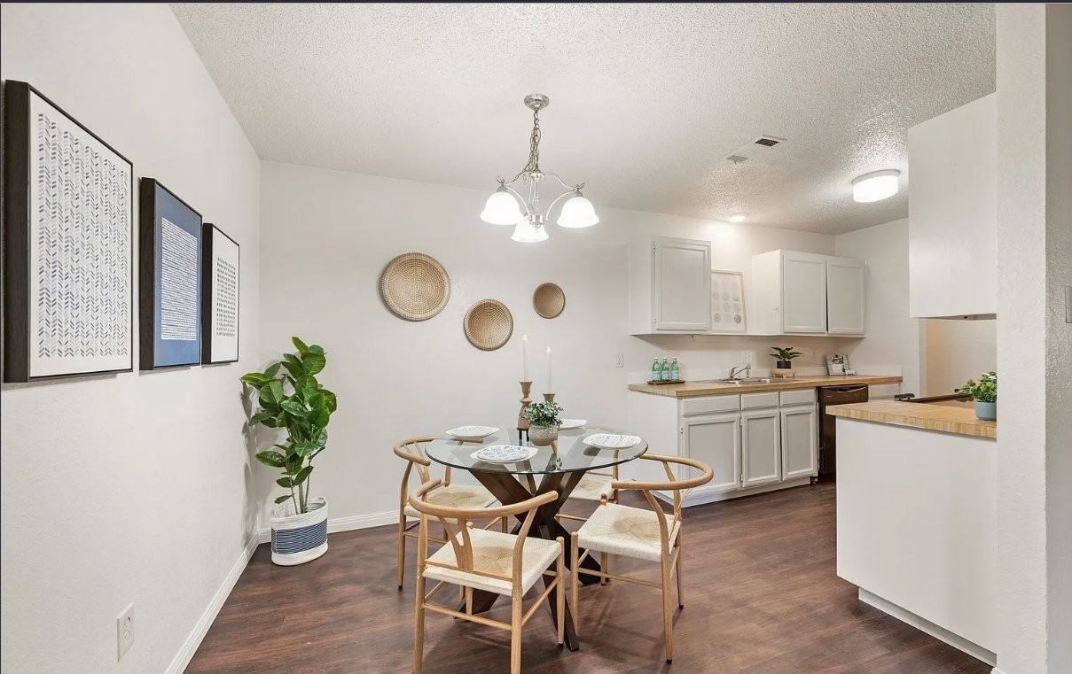 6630 Parkview Ln - Photo 5 of 20