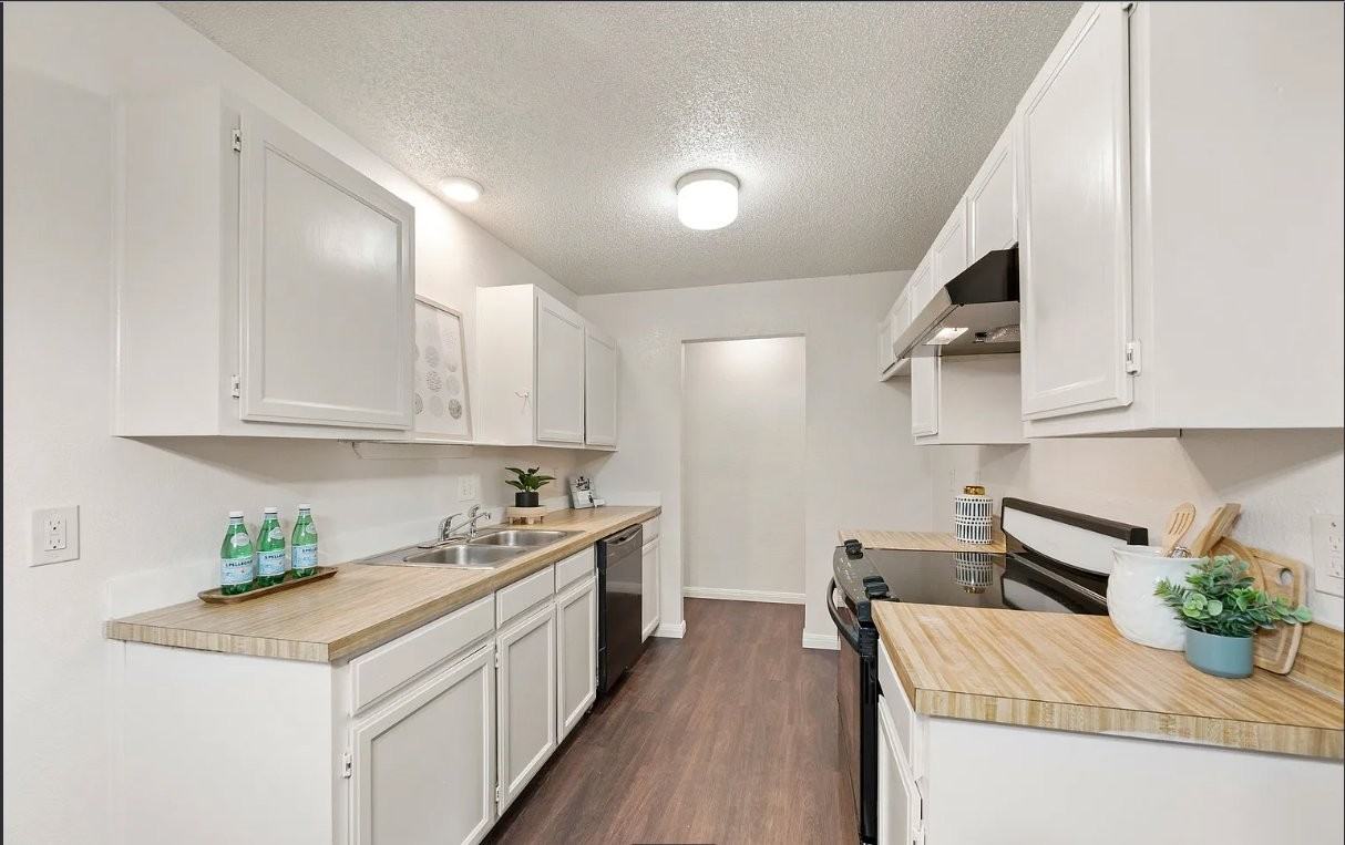 6630 Parkview Ln - Photo 7 of 20