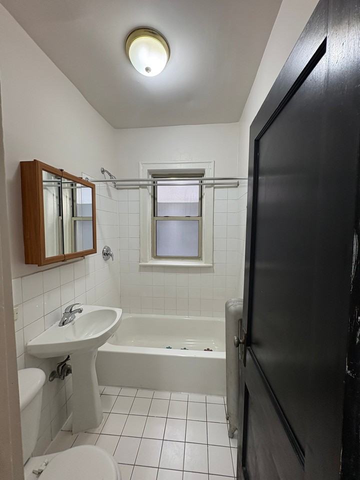 824 S Austin Blvd - Photo 4 of 18