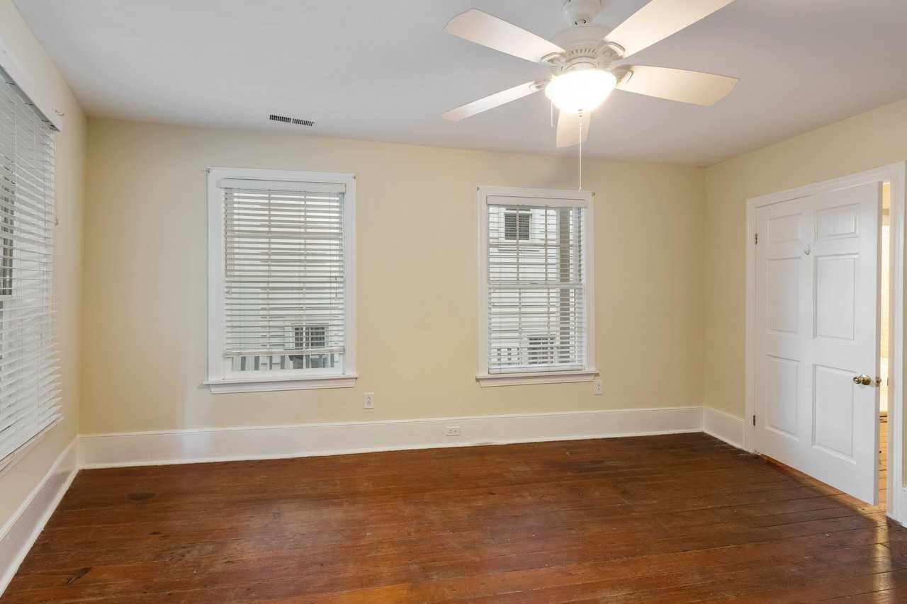 13 Elizabeth St - Photo 7 of 36