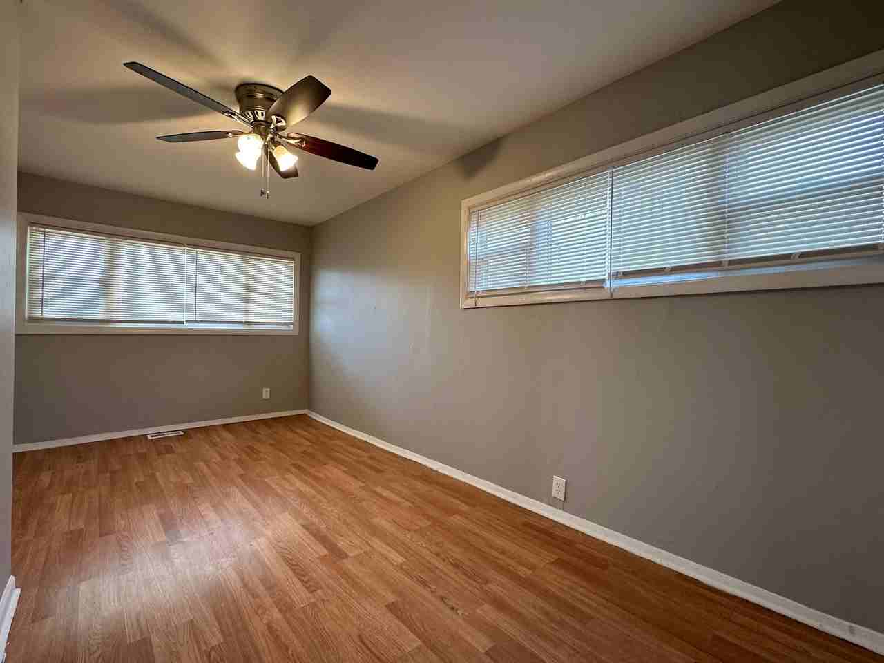 1009 N Parkside Ave #2 - Photo 5 of 8