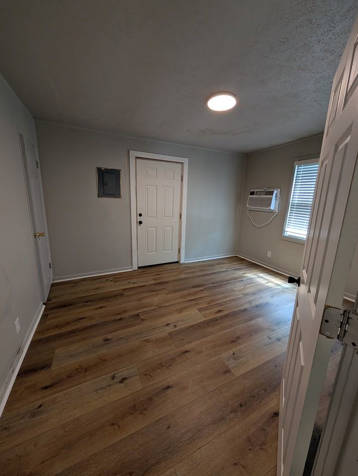 622N N 12th St #1 - Photo 5 of 6