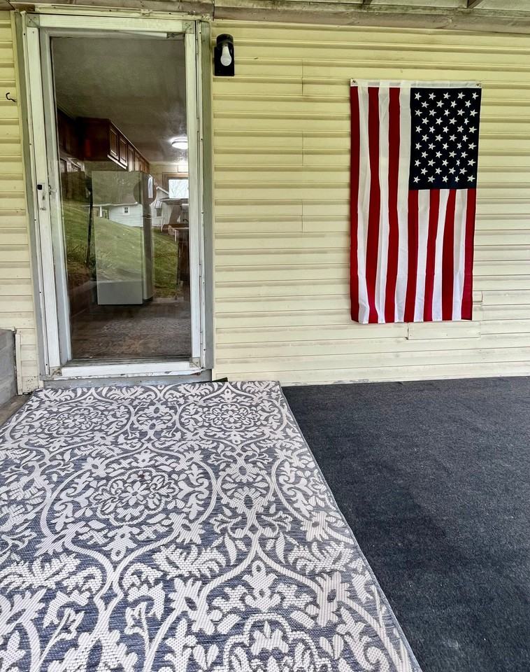 818 Victory Ave #818A - Photo 3 of 13