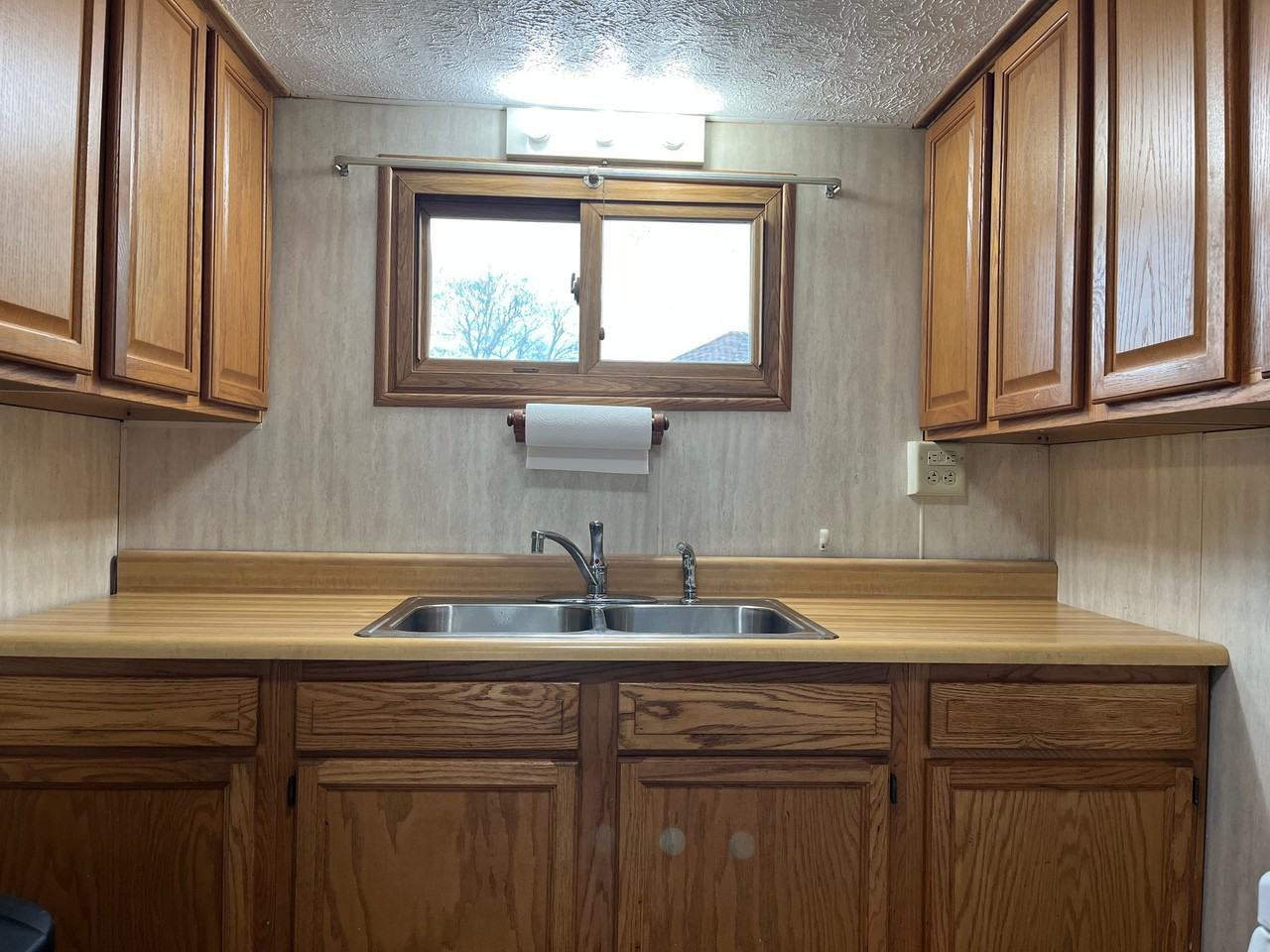 818 Victory Ave #818A - Photo 5 of 13