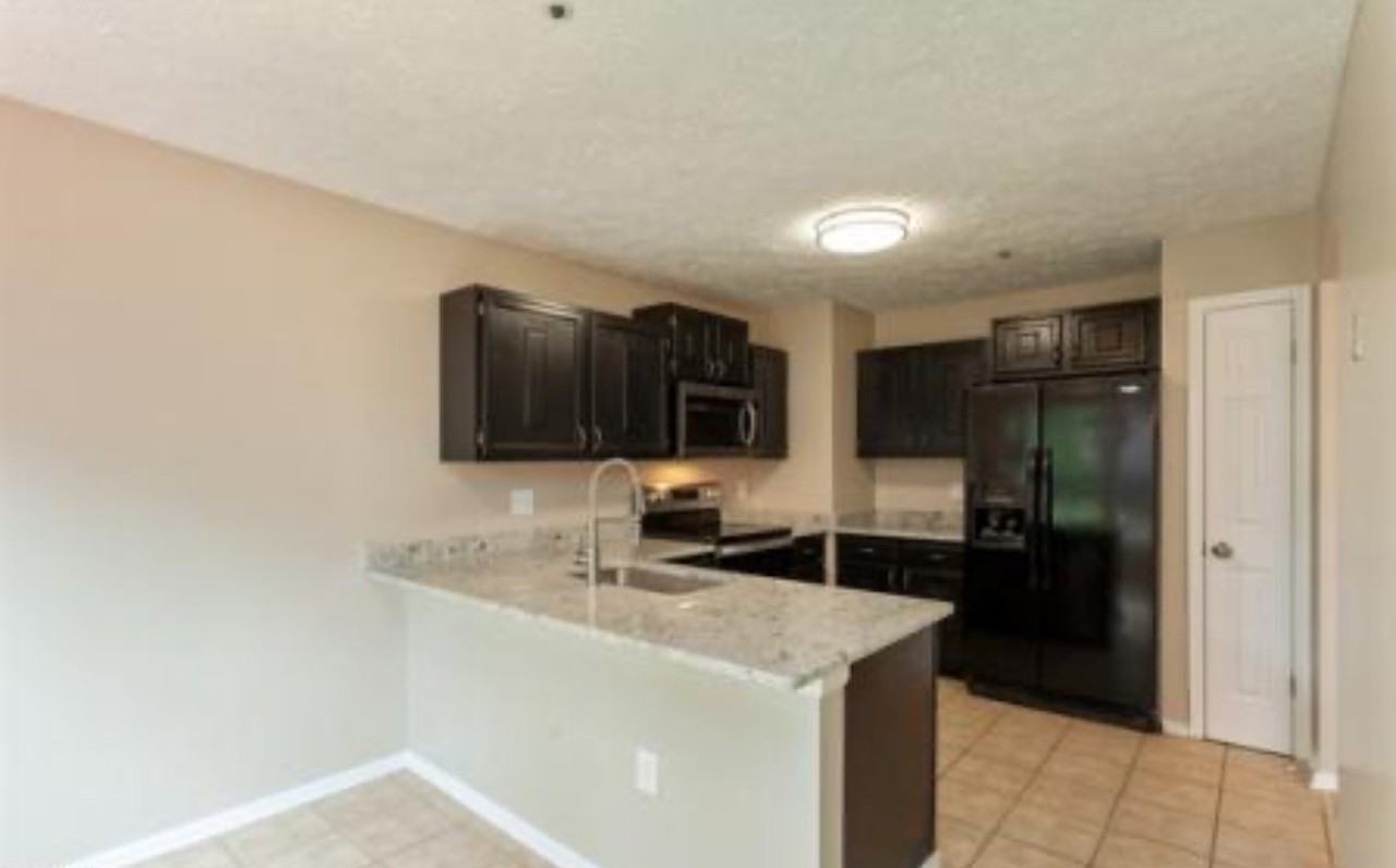 8523 Grandhaven Ave - Photo 3 of 14