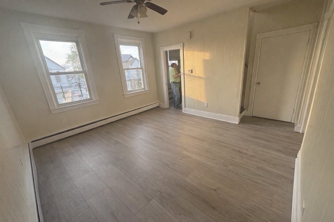 446 Baker Pl #2 - Photo 5 of 7