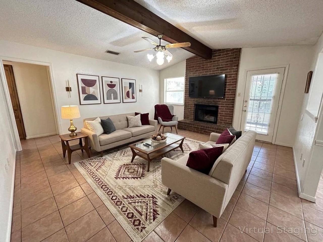 215 Bridle Dr - Photo 3 of 25