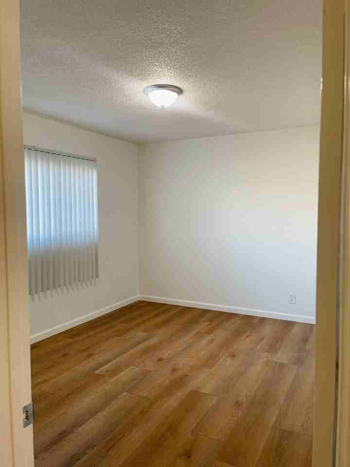 Van Ness Apartments - Photo 6 of 7