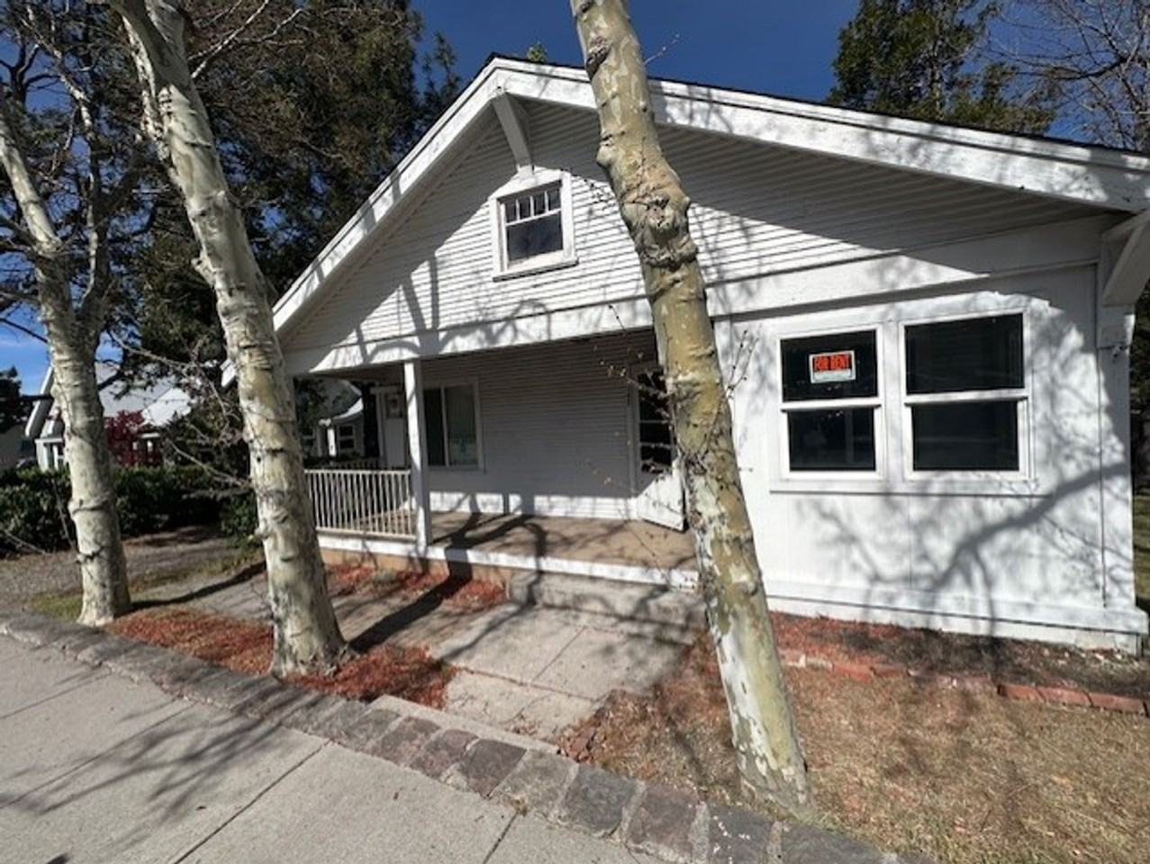 142 S Weed Blvd - Photo 2 of 21