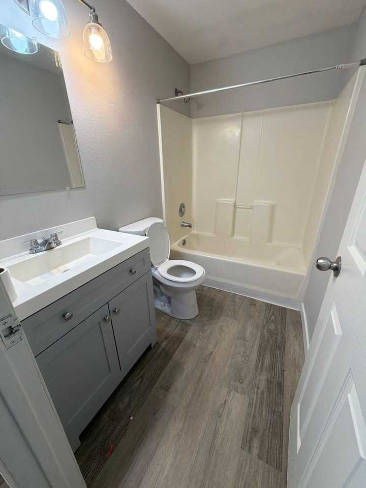 Montclair Apartments - Photo 6 of 14