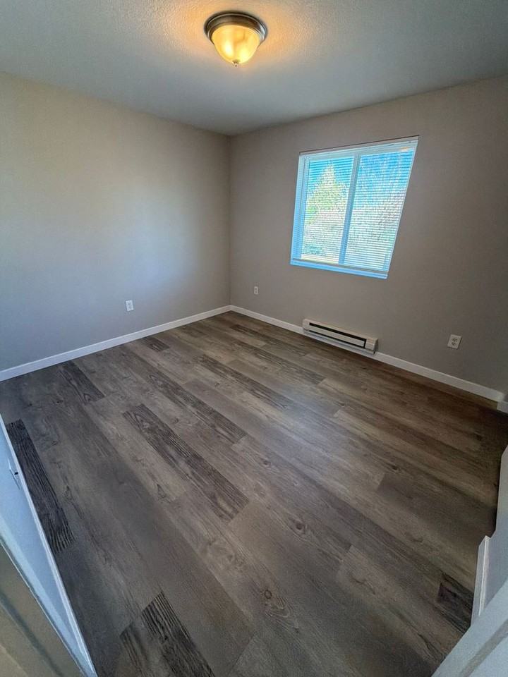 Montclair Apartments - Photo 7 of 14