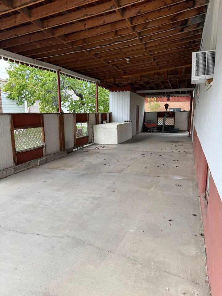 265 N 500 E - Photo 4 of 17