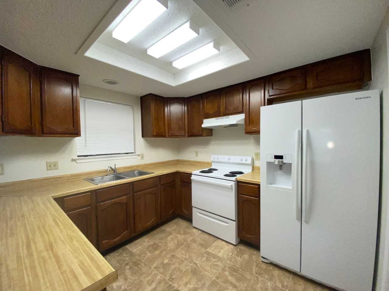 7214 Rimwood - Photo 4 of 7