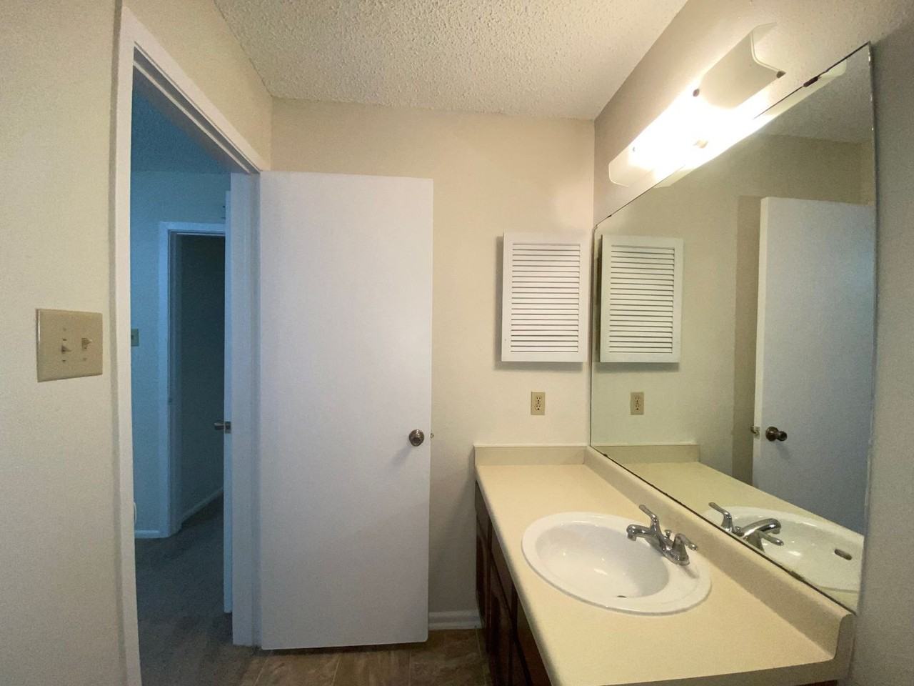 7214 Rimwood - Photo 6 of 7