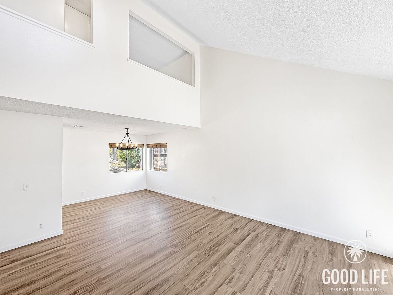 11923 Hartland Pl - Photo 5 of 22