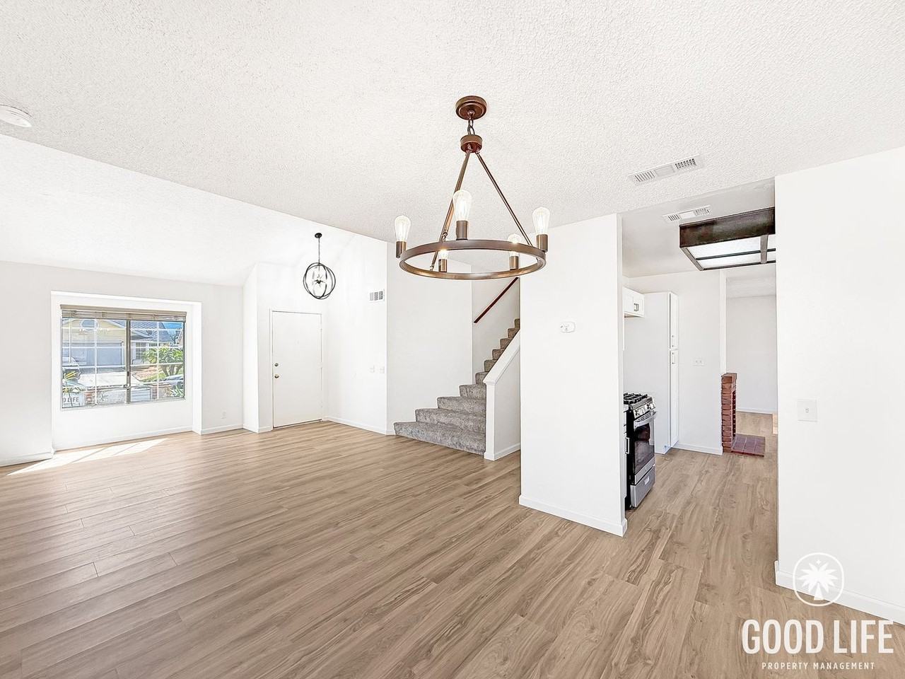 11923 Hartland Pl - Photo 6 of 22