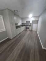 featured image of 421 E 16th St