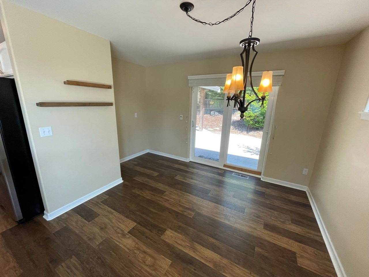 3511 Cedar Glen Way - Photo 7 of 35