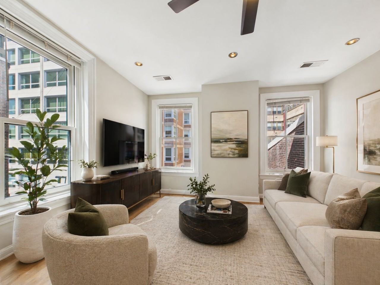 1823 Spruce St Apt 3r #3R - Photo 2 of 11