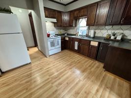 featured image of 1214 W 9th St