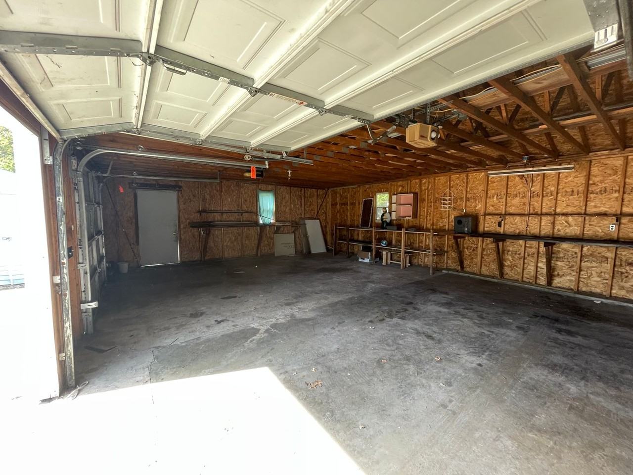 1214 W 9th St - Photo 2 of 33