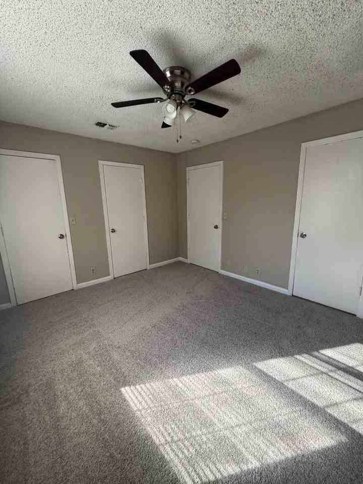 617 Castlegate Dr - Photo 3 of 7