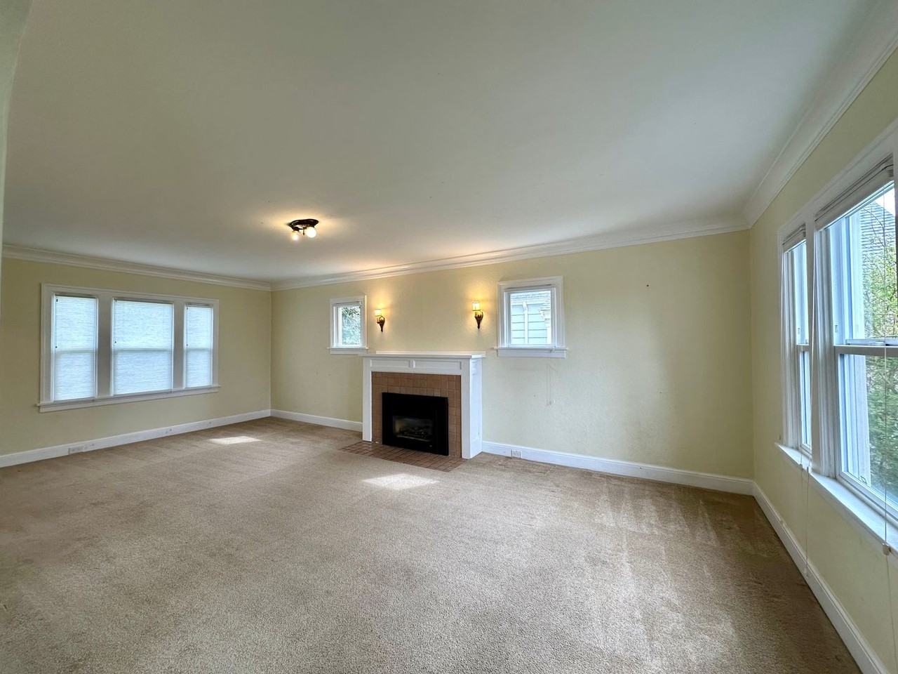 908 17th St - Photo 3 of 20