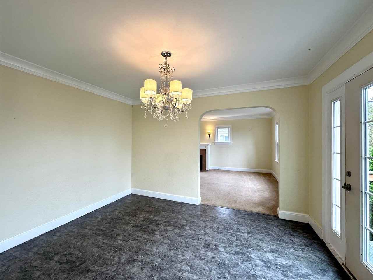 908 17th St - Photo 4 of 20