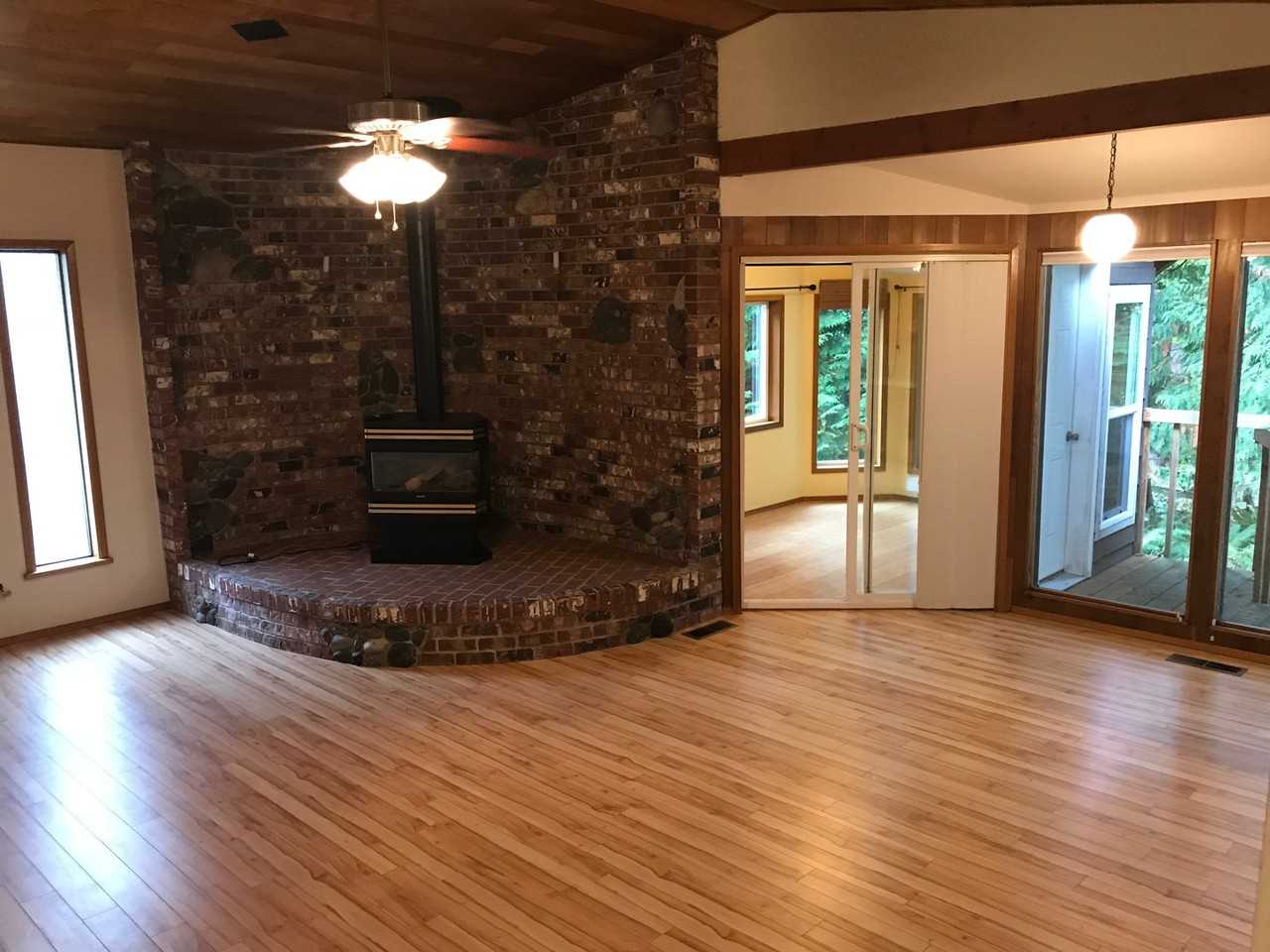 1707 Oriental Ave - Photo 4 of 13