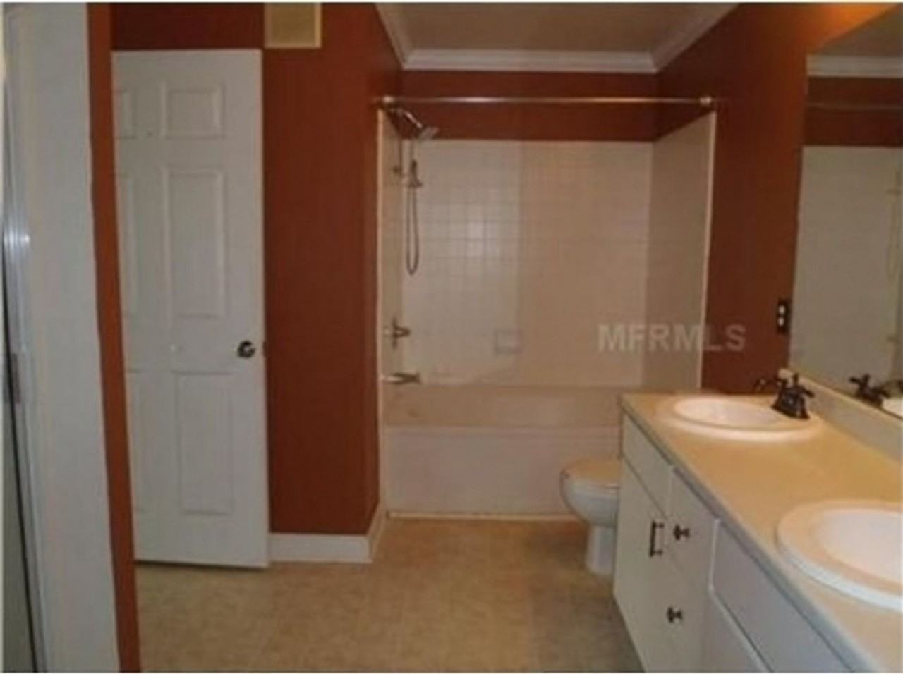 18367 Bridle Club Dr - Photo 3 of 9