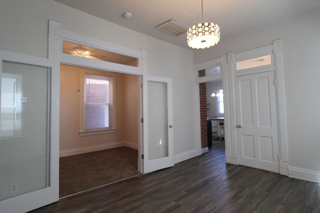 273 Orchard St - Photo 4 of 11