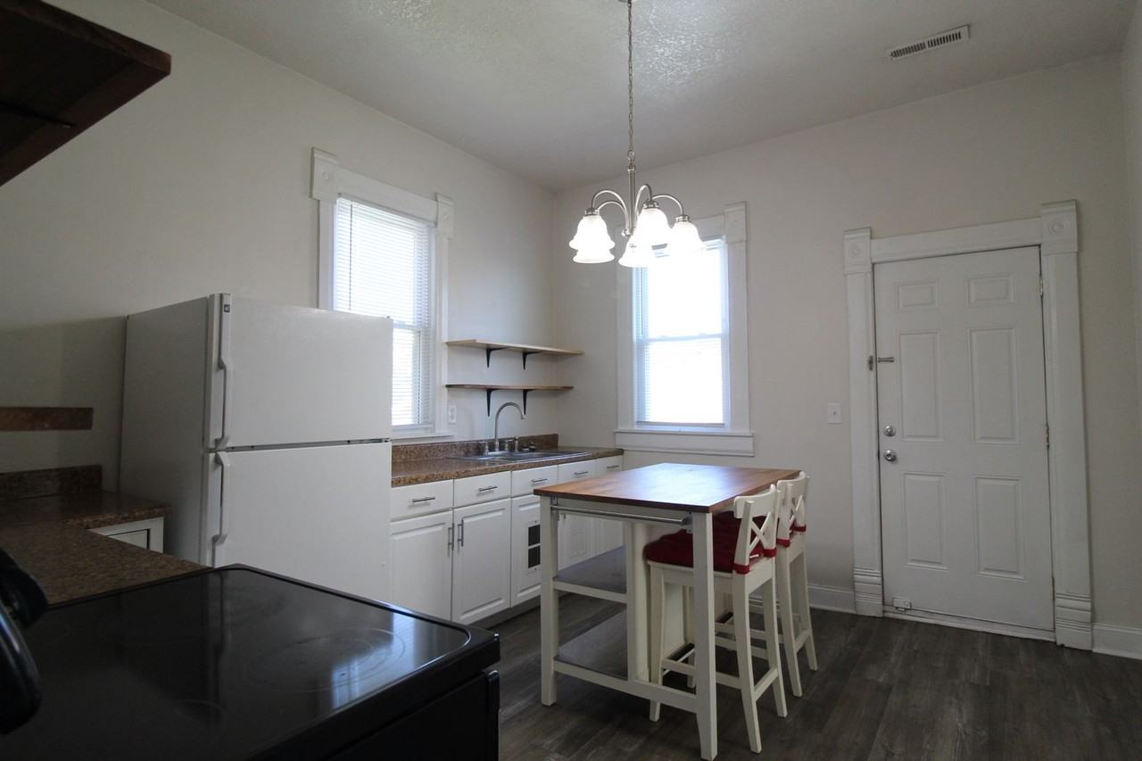 273 Orchard St - Photo 6 of 11