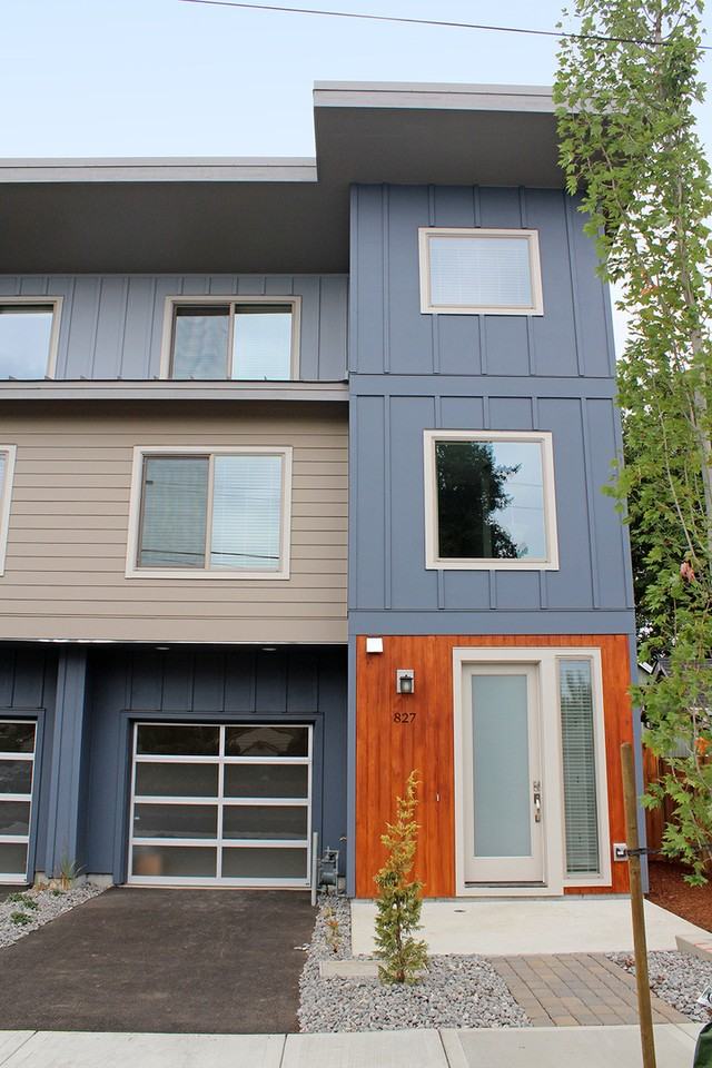 827 Nw Victoria Ave - Photo 2 of 29