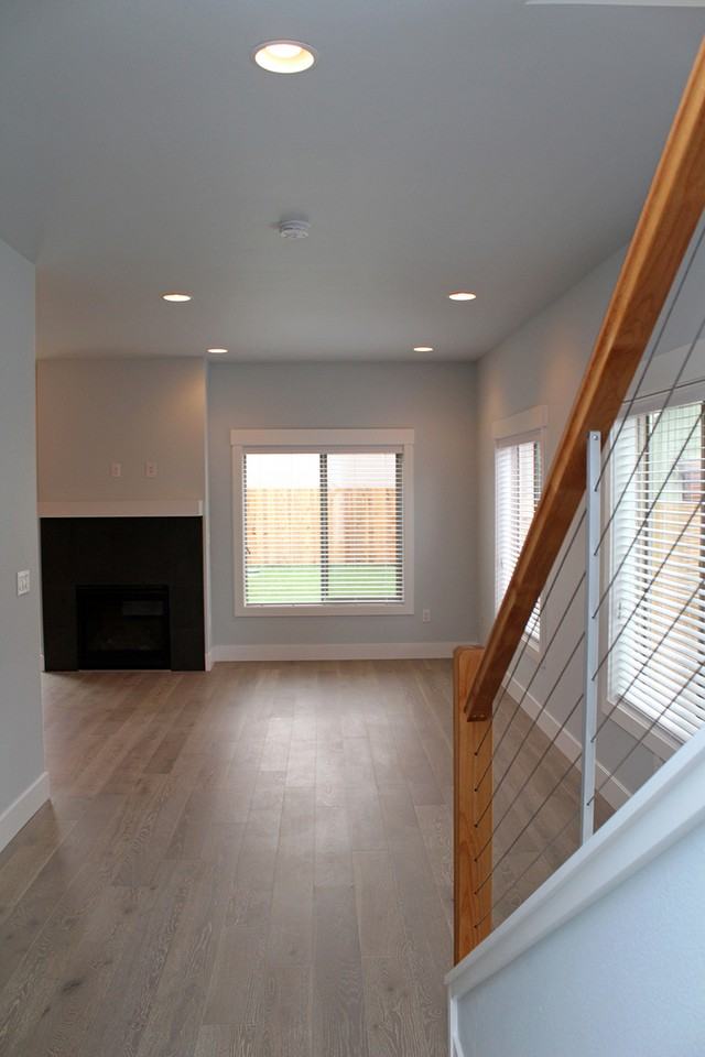 827 Nw Victoria Ave - Photo 4 of 29