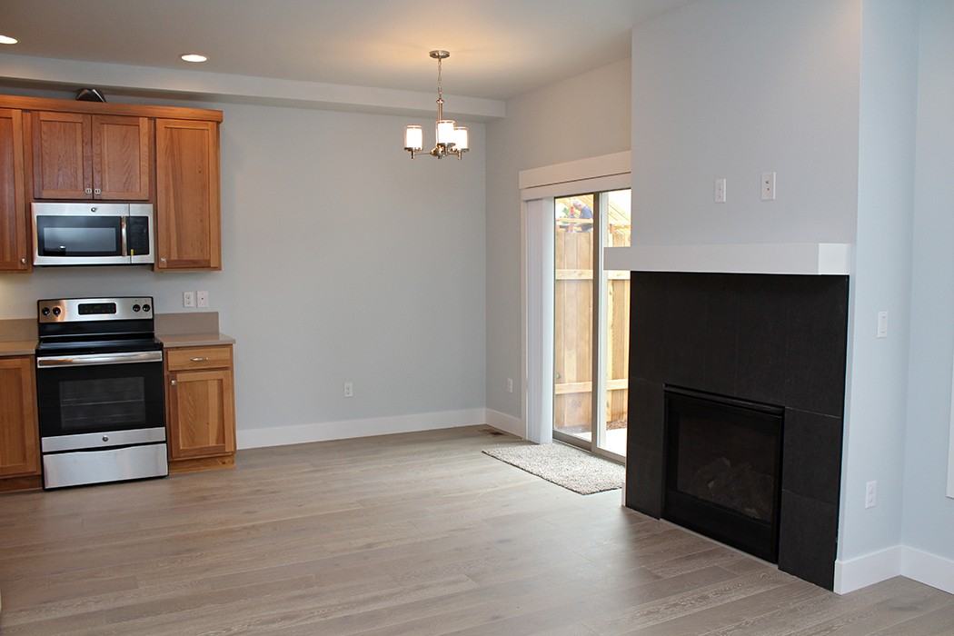 827 Nw Victoria Ave - Photo 7 of 29