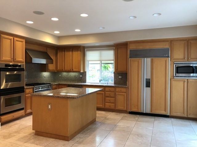 1725 Whispering Willow Pl - Photo 5 of 21