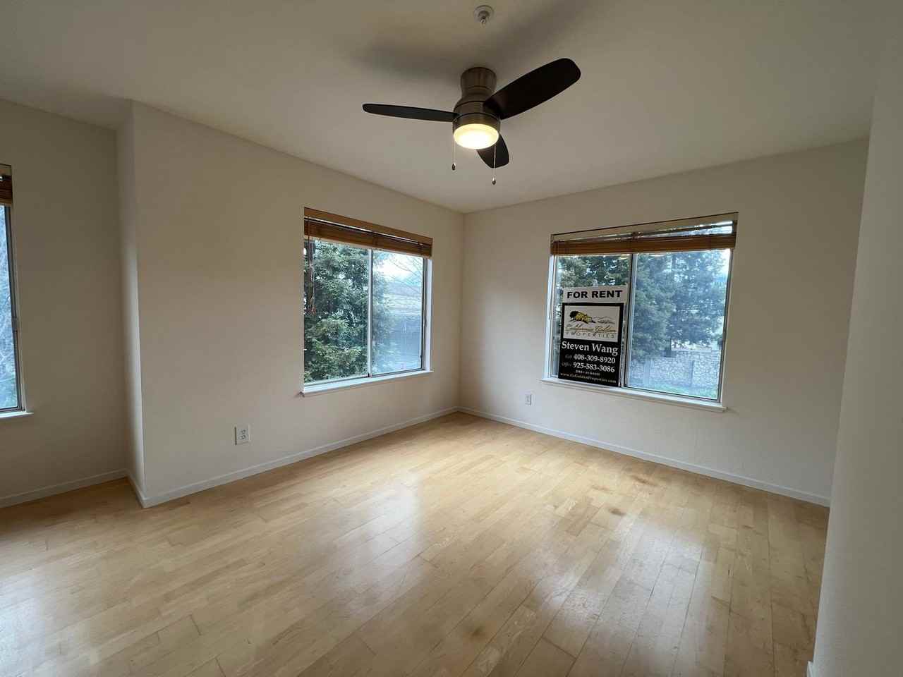 960 Falcon Ct - Photo 6 of 26