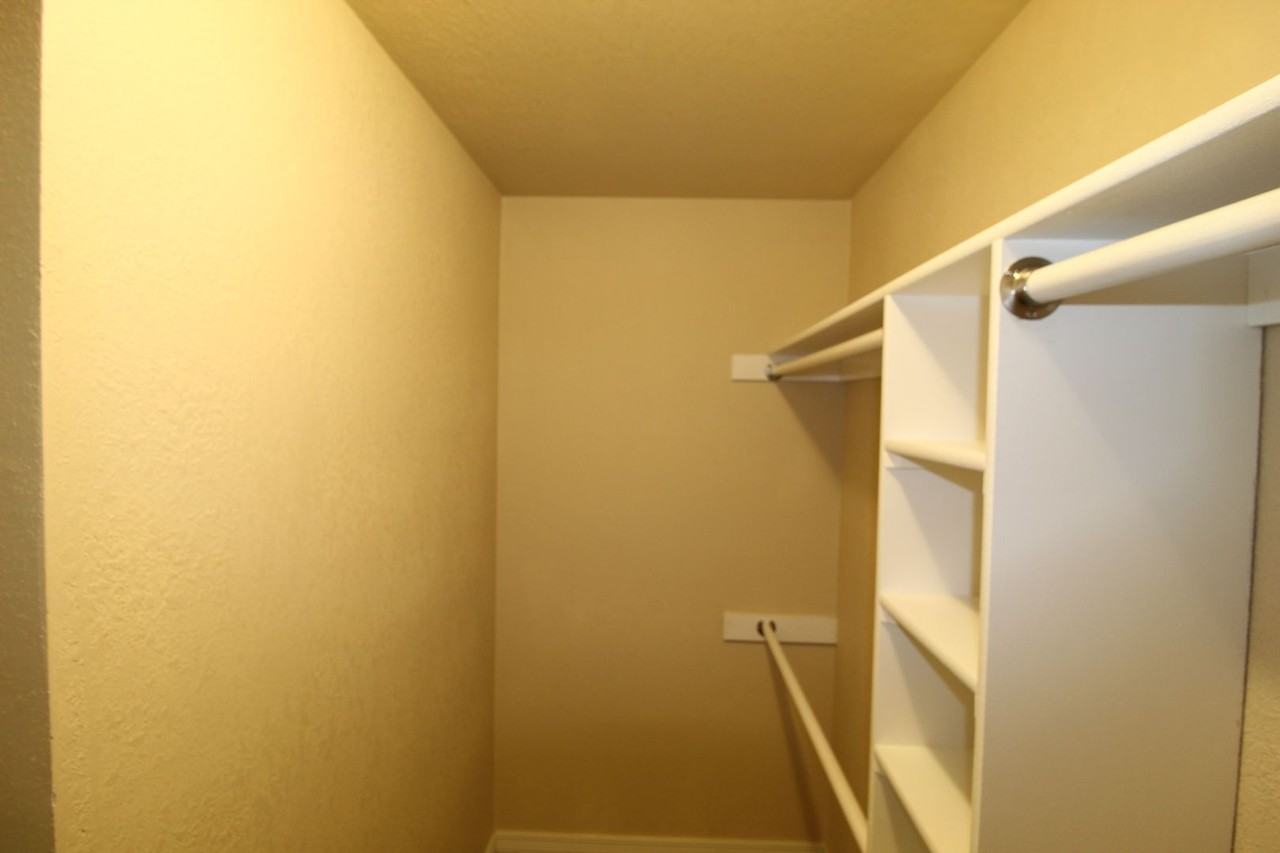 14040 N Britton Rd - Photo 6 of 50