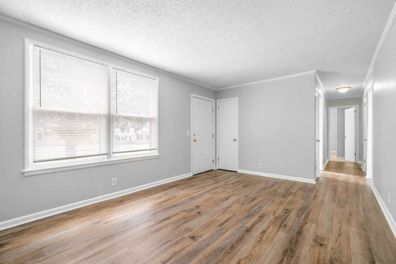 119 King Cole Dr - Photo 6 of 30