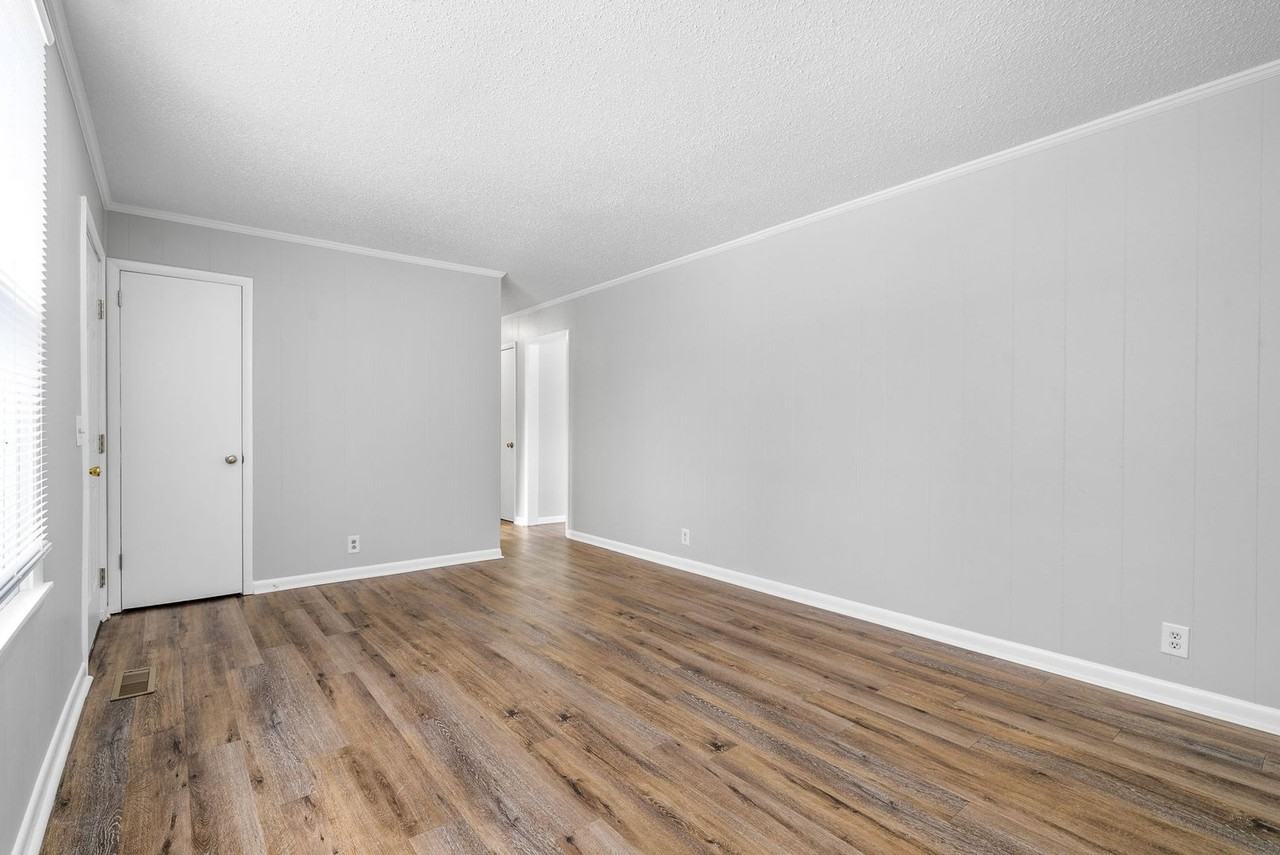 119 King Cole Dr - Photo 7 of 30