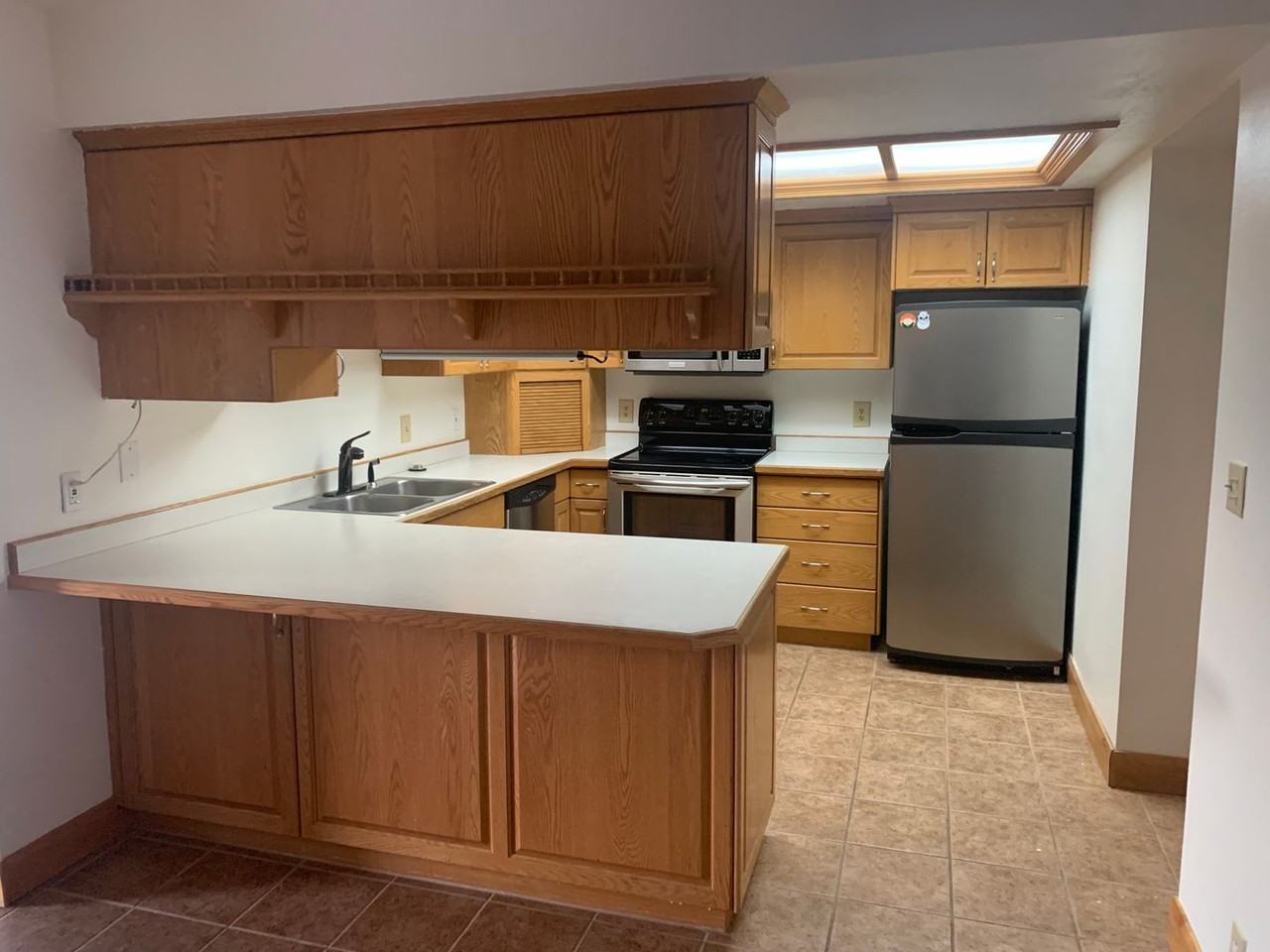 351 S 400 E - Photo 3 of 22