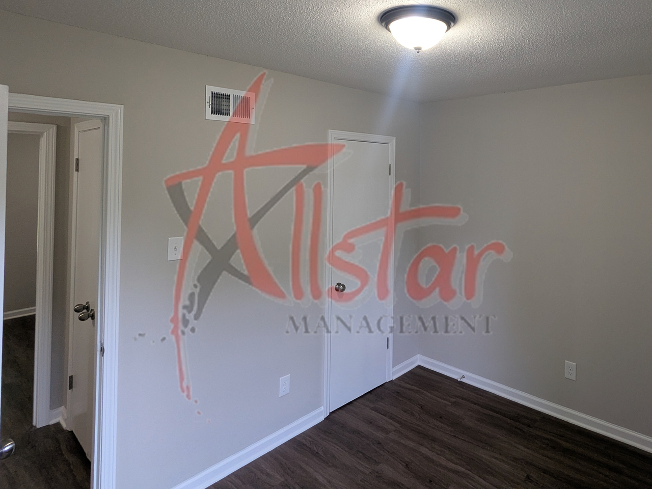 2628 Hillcrest Cir - Photo 4 of 24