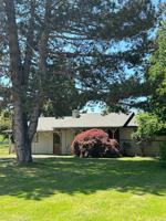 featured image of 240 Glen Dr