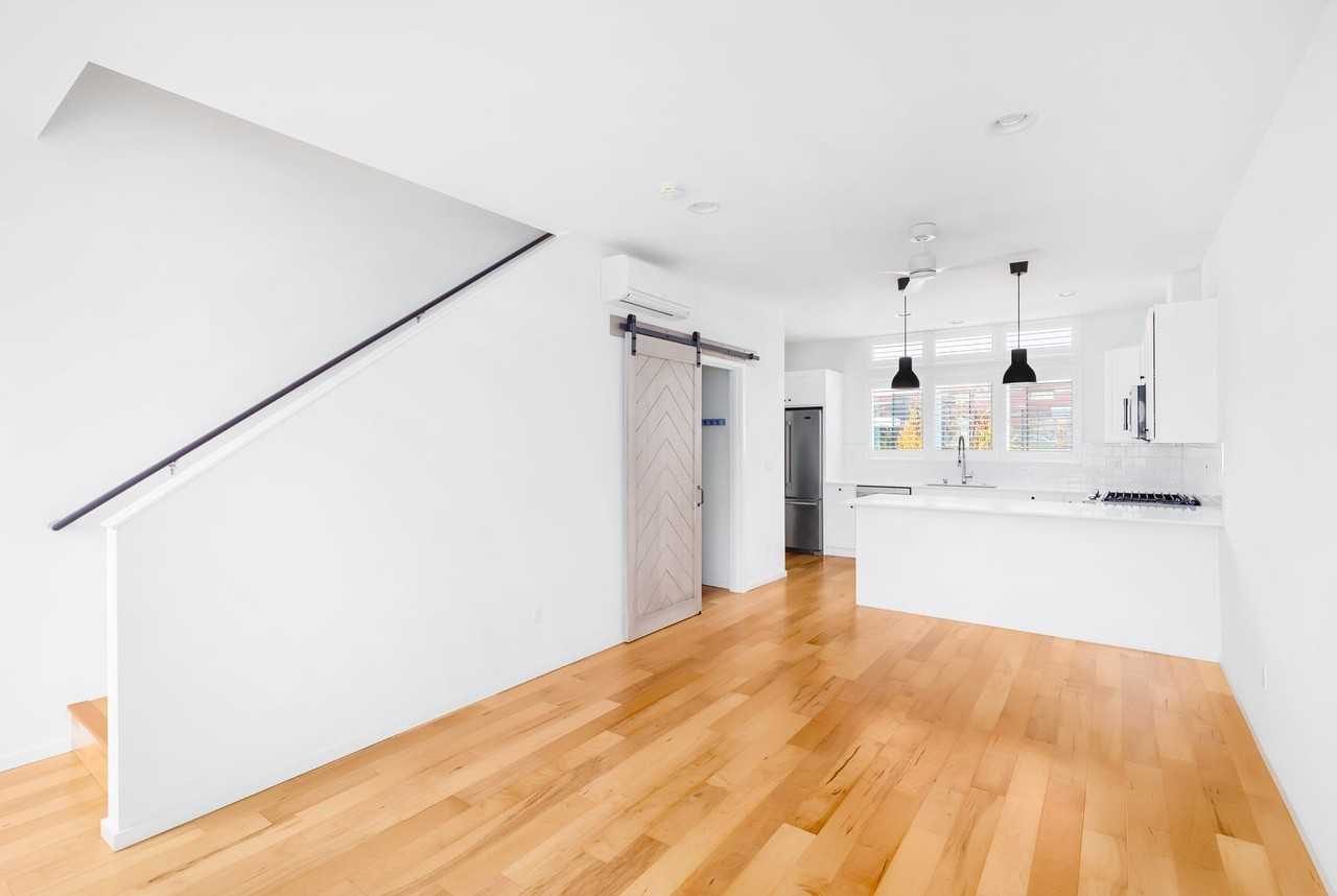 1964 S Grand St - Photo 2 of 19