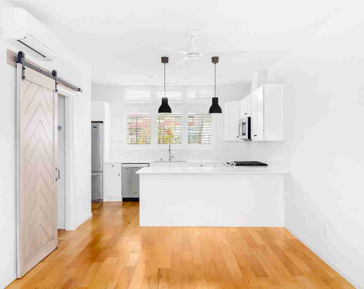 1964 S Grand St - Photo 3 of 19