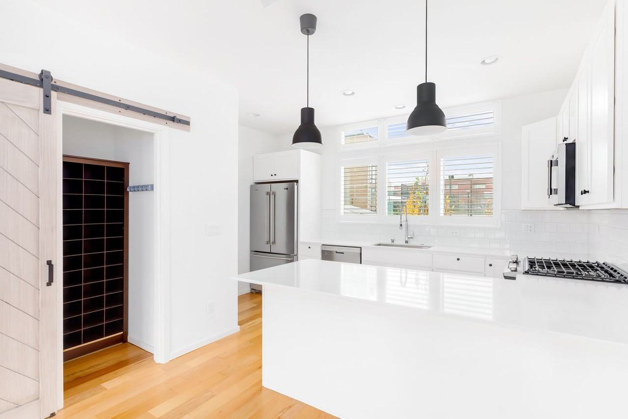 1964 S Grand St - Photo 4 of 19