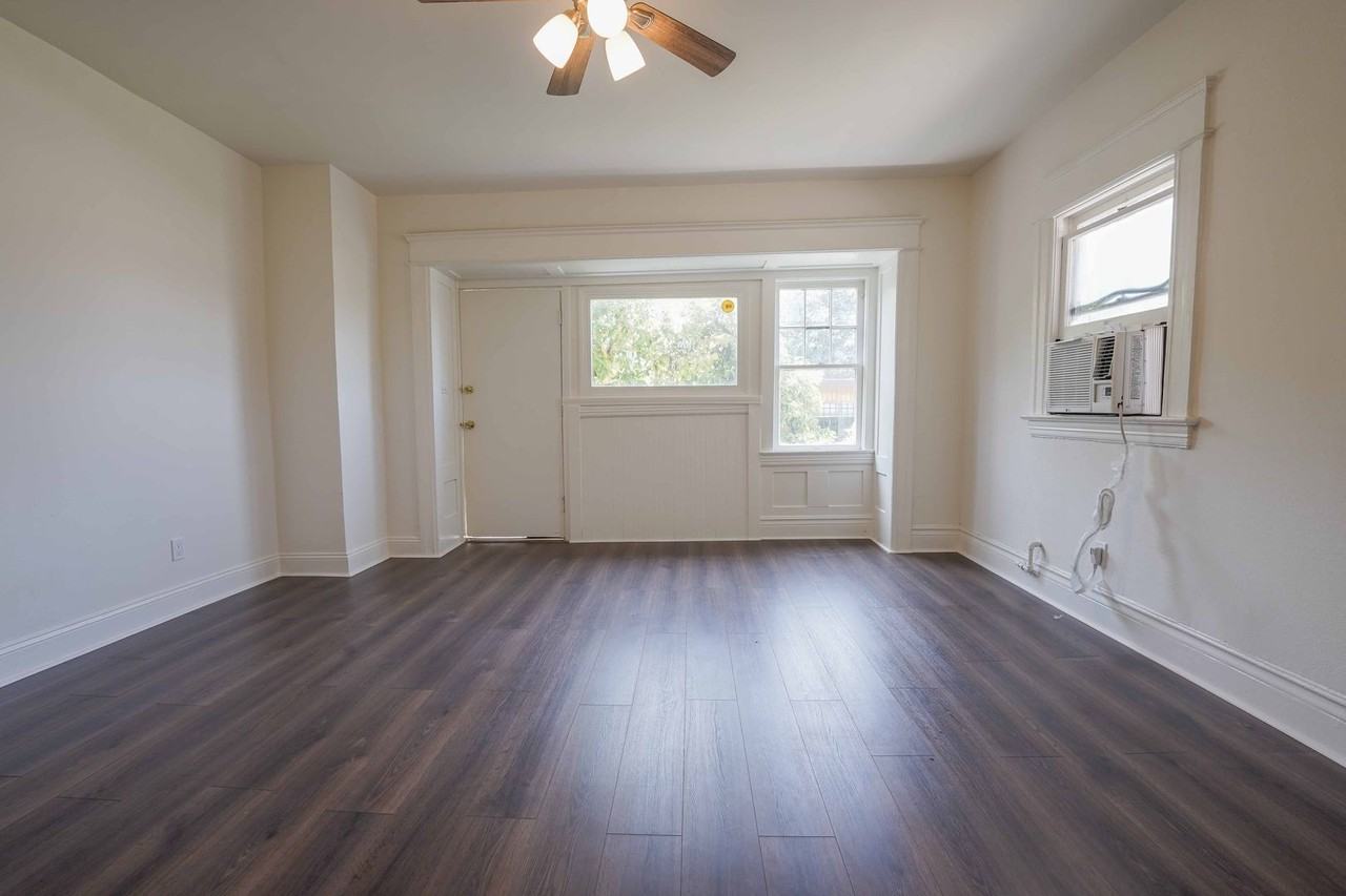759 N Raymond Ave #4 - Photo 2 of 8